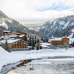 Hotell Tetras, Les Brevieres